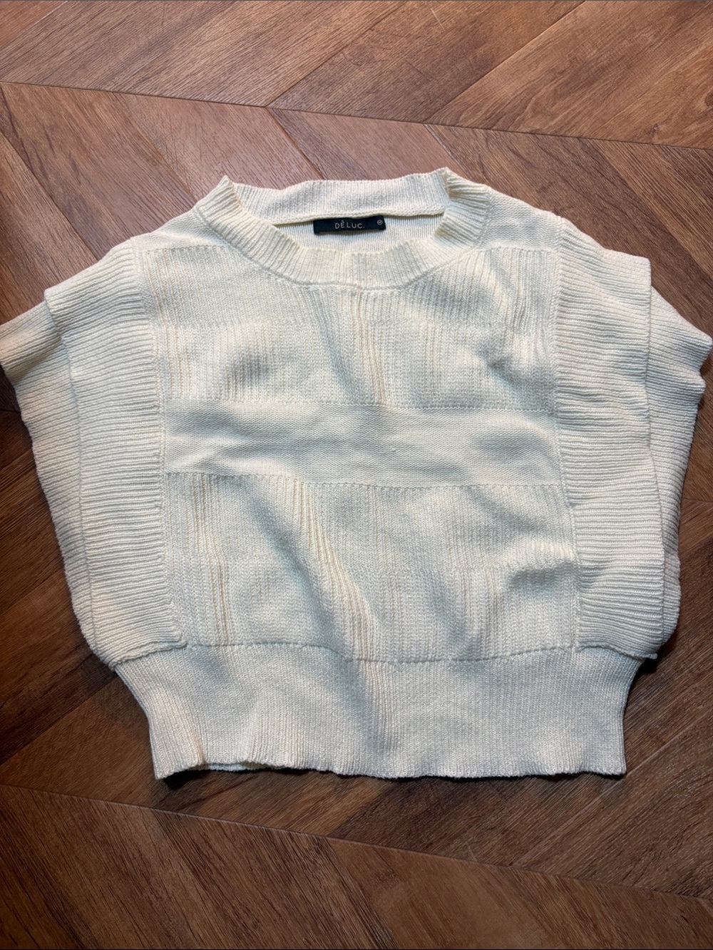 Deluc Cream Short-Sleeve Knit Sweater. Medium